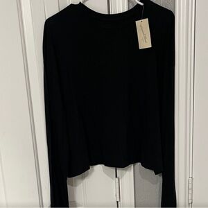 Universal Thread Black Long Sleeve Tee